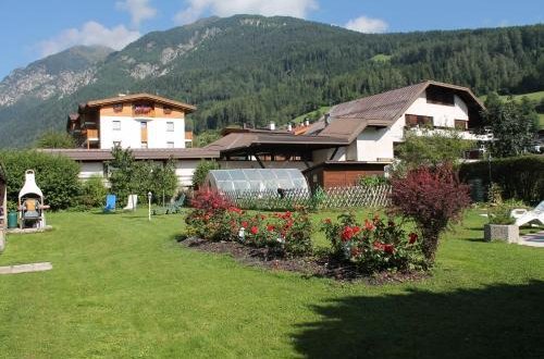 Photo 4 - Apartment in Brennero with garden and mountain view