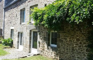 Photo 1 - House in La Vicomté-sur-Rance with garden and garden view