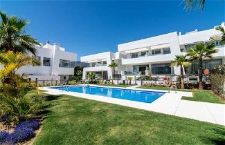 Foto 1 - Aparthotel a Marbella con piscina e vista mare