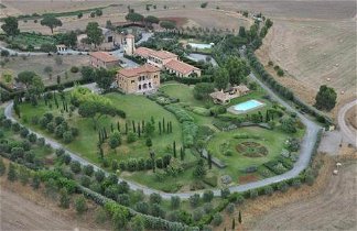 Photo 1 - Casale DI Tormaggiore Villa And Country Suites