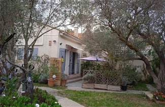 Photo 1 - Chalet in Arles with garden and garden view