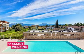 Foto 1 - Appartamento a Desenzano del Garda con piscina