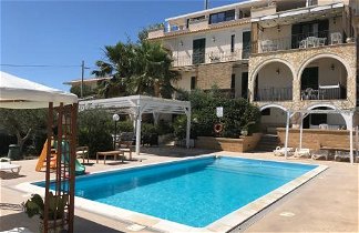 Foto 1 - Villa Ceni appartamenti con 2 camere più servizi in villa con piscina