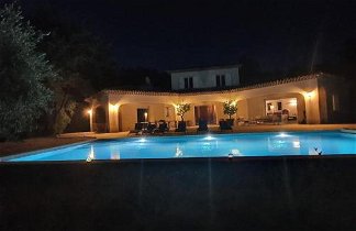 Foto 1 - Villa en Méounes-lès-Montrieux con piscina privada y vistas al jardín