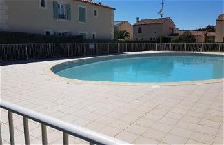 Photo 1 - Apartment in Narbonne with swimming pool