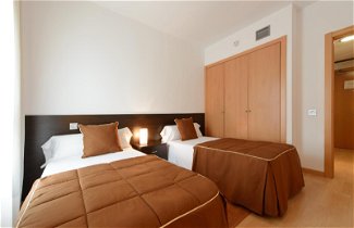Photo 2 - Madrid Airport Suites, Affiliated by Meliá