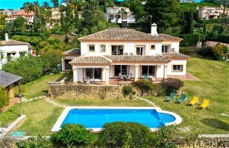 Foto 1 - Villa a Estepona con piscina