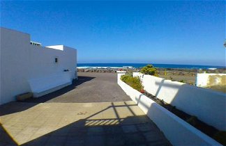 Photo 1 - House in Yaiza with garden and sea view