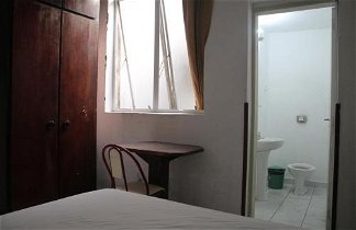 Foto 1 - Quartos com banheiro Próximo SANTA CASA e UFRGS