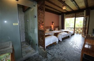 Photo 1 - Yangshuo River Lodge Hotel